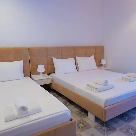 Olsi Apartment *
