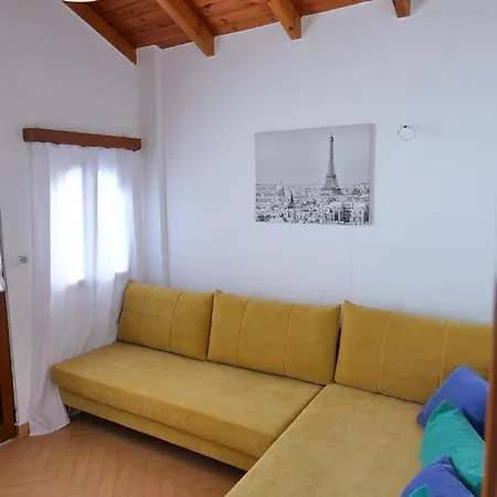 Apartment Olsi *